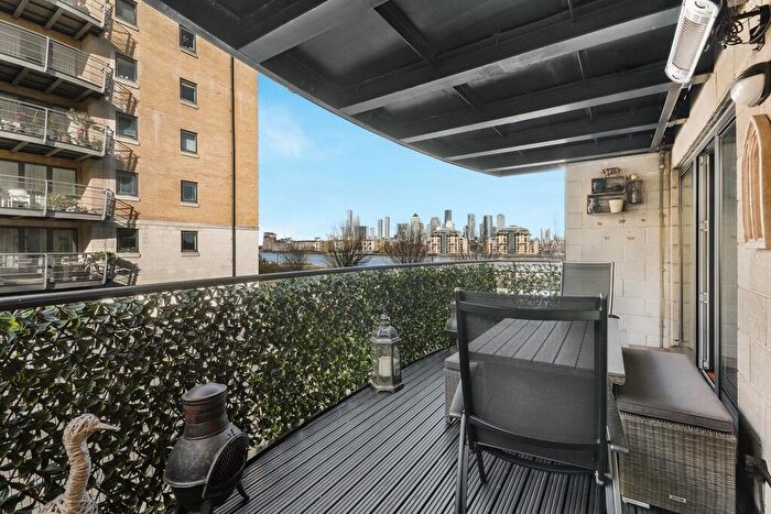 2 Bedroom Apartment To Rent In Glaisher Street London, SE8