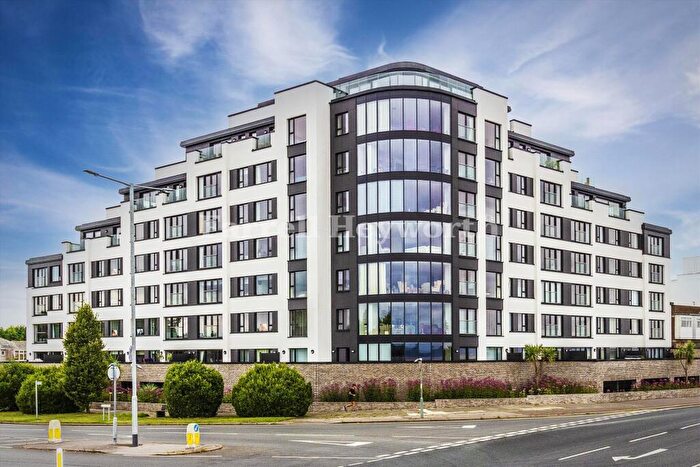 2 Bedroom Flat For Sale In Dallam Avenue, Morecambe, LA4