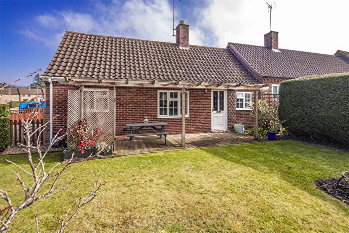 3 Bedroom Bungalow For Sale In Cleeve Down, Goring On Thames, RG8