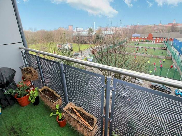 2 Bedroom Apartment To Rent In Apartment Denmark Road, Manchester, M15