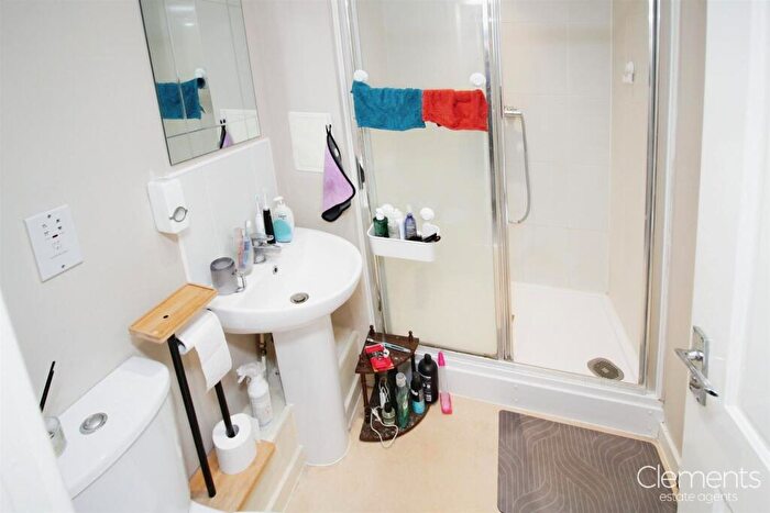 2 Bedroom Apartment To Rent In Midland Road, Hemel Hempstead, HP2