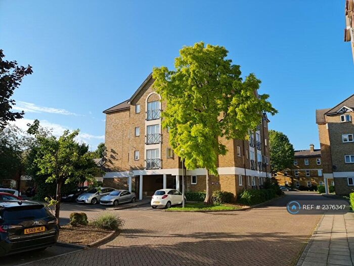 1 Bedroom Flat To Rent In Highbridge Court, London, SE14