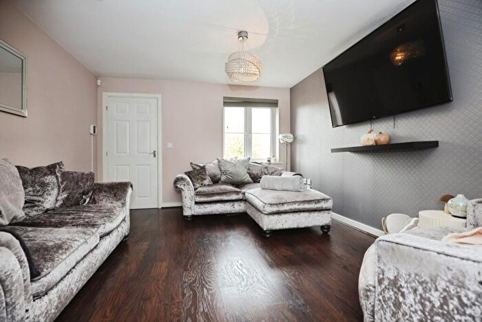 3 Bedroom Semi-Detached House For Sale In Lanchbury Avenue, Coventry, West Midlands, CV6