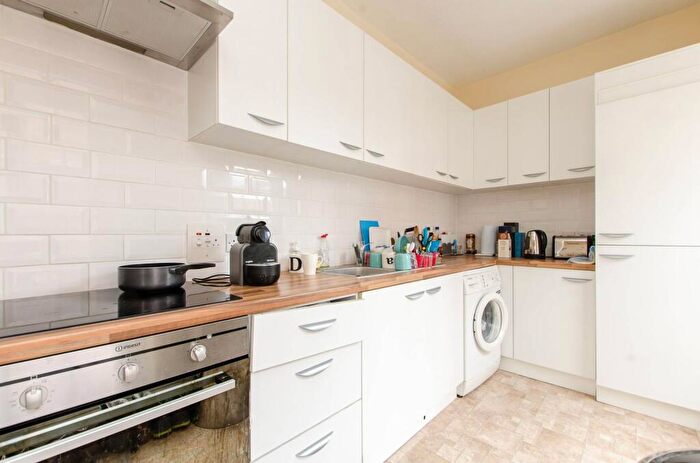 1 Bedroom Flat To Rent In Folgate Street, Aldgate, London, E1