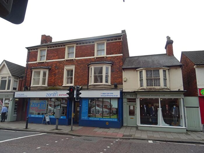 3 Bedroom Apartment To Rent In Bromham Road, Bedford, MK40