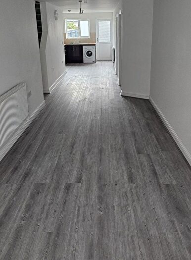 2 Bedroom Flat To Rent In Sussex Street, Grangetown, Cardiff, CF11