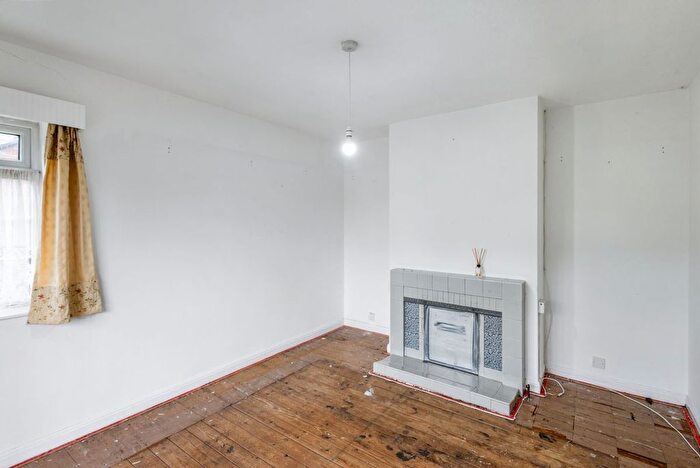 2 Bedroom Detached Bungalow For Sale In Ashley Park Road, York, YO31