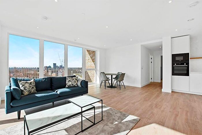 3 Bedroom Apartment To Rent In Beresford Avenue, Wembley, Middlesex, HA0