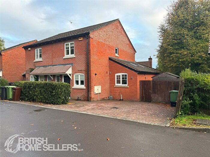 3 Bedroom Semi-detached House For Sale In Northfields, Twyford, Winchester, Hampshire, SO21