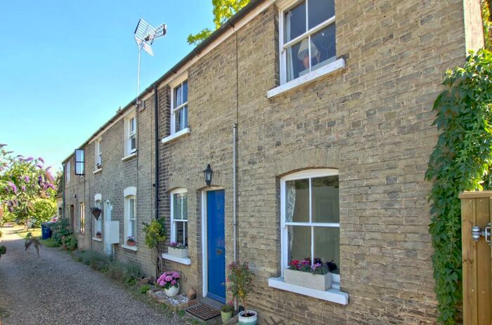 2 Bedroom Cottage To Rent In North Cottages, Trumpington Road, Cambridge, CB2