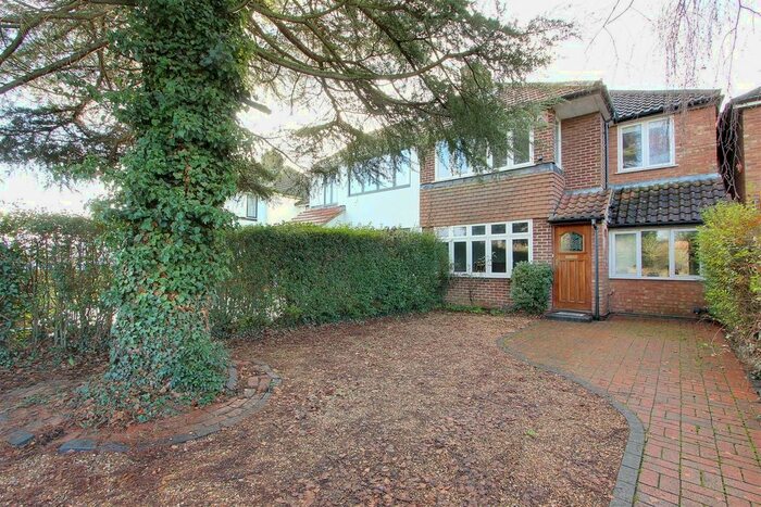 3 Bedroom Semi-Detached House For Sale In Cow Roast, Tring, HP23