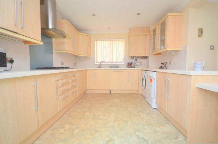 4 Bedroom Detached House To Rent In Littlecroft, South Woodham Ferrers, Chelmsford, Essex, CM3