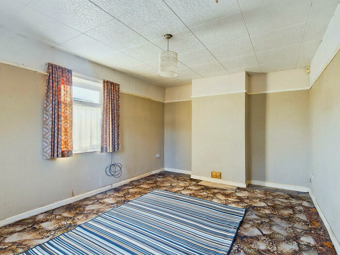 3 Bedroom End Of Terrace House For Sale In Harthill Road, Blacon, CH1