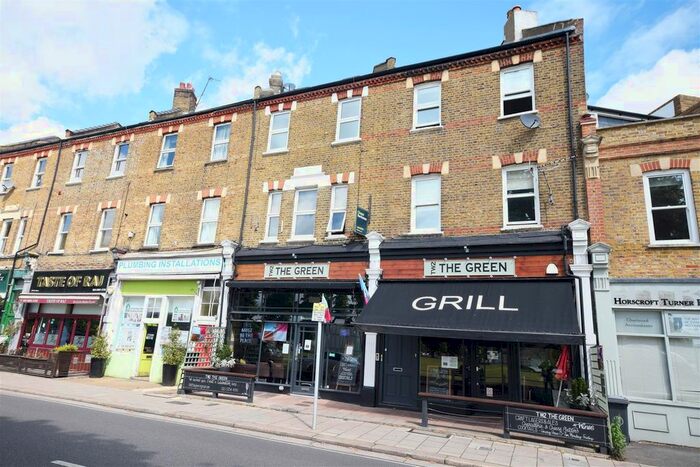 2 Bedroom Flat To Rent In The Green, Twickenham, TW2