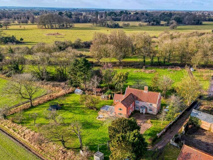 5 Bedroom Detached House For Sale In Green Lane, Somerleyton, Lowestoft, NR32