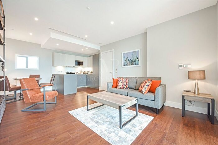 1 Bedroom Flat To Rent In Maine Tower, Harbour Way, London, E14