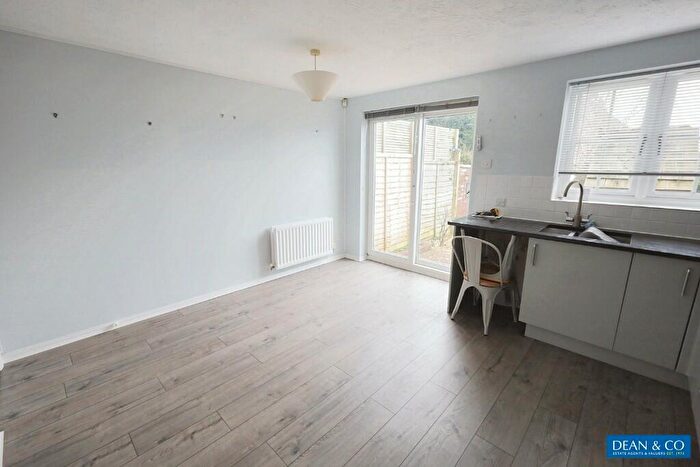 3 Bedroom Terraced House For Sale In Wayfield Avenue, Hove, East Sussex, BN3