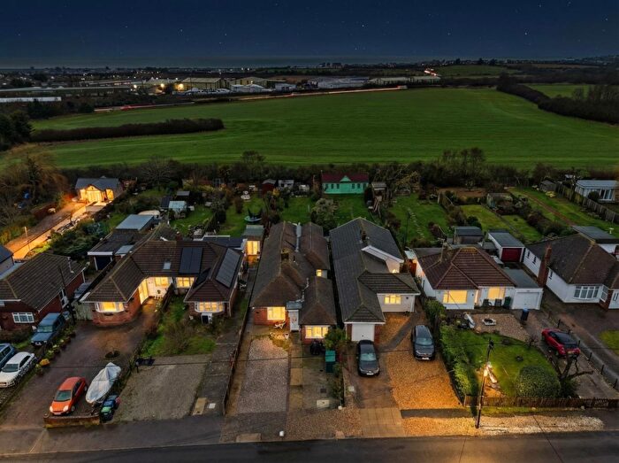 4 Bedroom Detached Bungalow For Sale In Maydowns Road, Chestfield, Whitstable, CT5