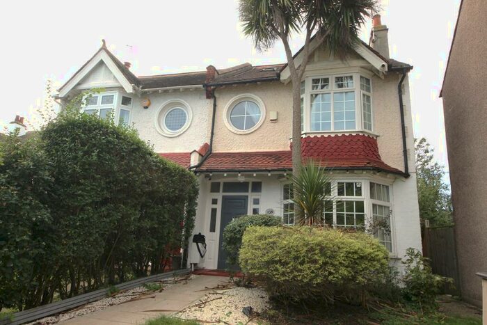 4 Bedroom House To Rent In West Barnes Lane, KT3