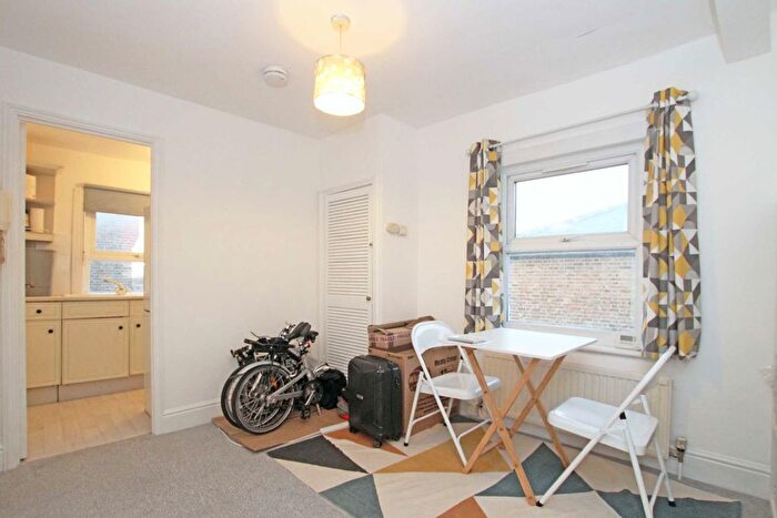 Studio To Rent In Sheen Road, Richmond, TW9