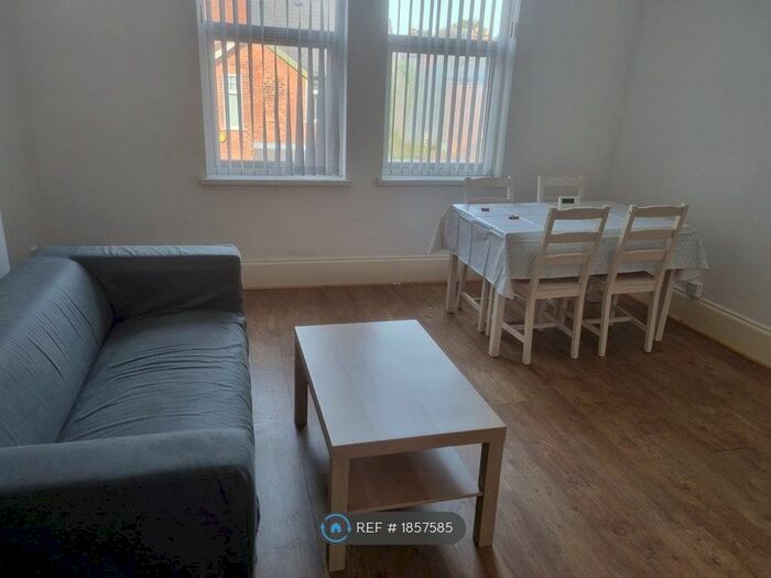 1 Bedroom Flat To Rent In Querneby Road, Nottingham, NG3