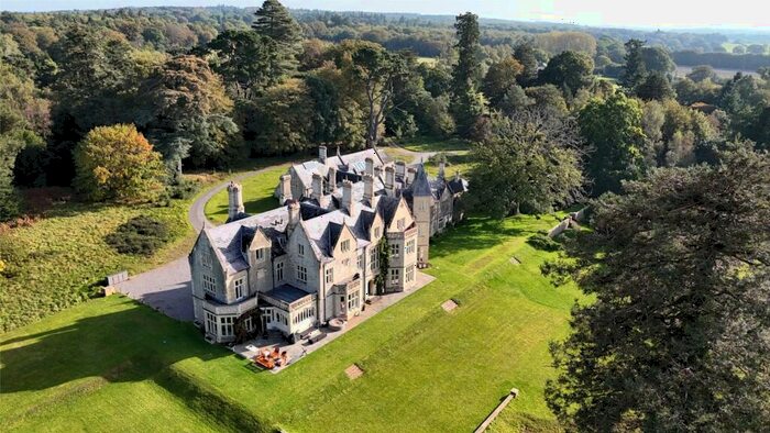 7 Bedroom Semi-Detached House To Rent In Petersfield, Hampshire, GU31