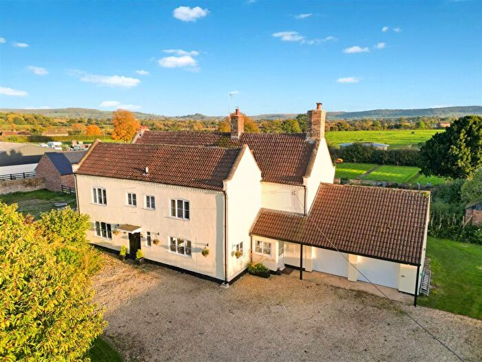 4 Bedroom Detached House For Sale In Fromebridge Lane, Whitminster, Gloucester, GL2