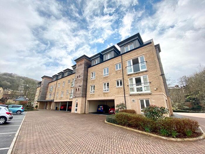 2 Bedroom Apartment For Sale In Leedham Court, Hebden Bridge, HX7