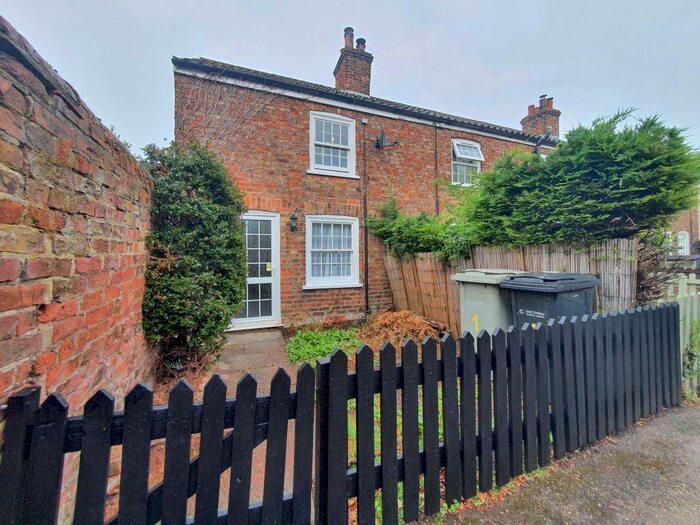 2 Bedroom Property To Rent In Carr Lane, Wainfleet, Skegness, PE24