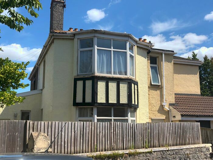 3 Bedroom Semi-Detached House To Rent In Sunnyside Road, BS23