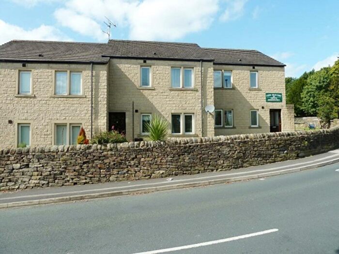 1 Bedroom Flat To Rent In Carn Brae Court, Providence Lane, Oakworth, Keighley, BD22