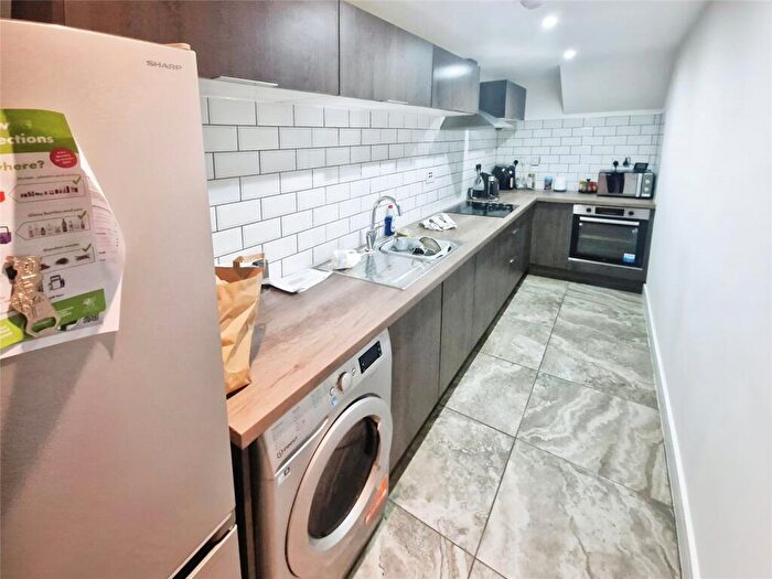 1 Bedroom Flat To Rent In Richmond Road, Cardiff, CF24