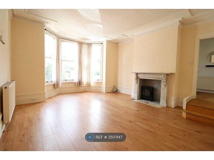 1 Bedroom Maisonette To Rent In Windmill Street, Gravesend, DA12