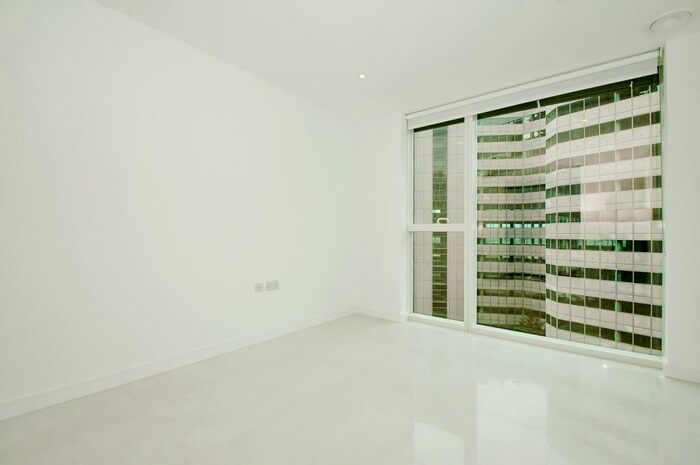 1 Bedroom Apartment To Rent In Saffron Central Square, Croydon, Surrey, CR0