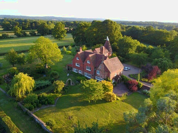 5 Bedroom Detached House To Rent In Bayleys Hill Road, Bough Beech, Edenbridge, Kent, TN8