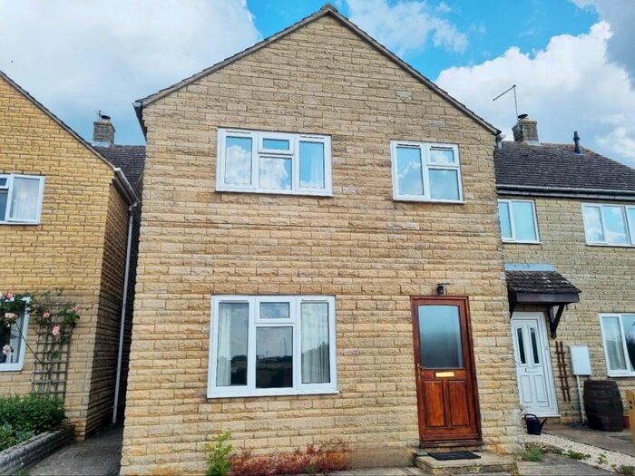 3 Bedroom Semi-Detached House To Rent In Chapel Close, Leafield, Witney, OX29