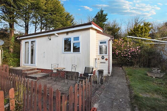 2 Bedroom Mobile/park Home For Sale In Lansdowne Park Homes, Wheal Rose, Redruth, TR16