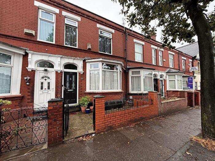 4 Bedroom Terraced House For Sale In Henrietta Street, Ashton-Under-Lyne, OL6