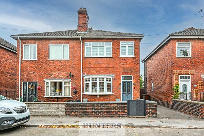3 Bedroom Semi Detached House For Sale In Queen Street, Castleford, Wakefield, WF10