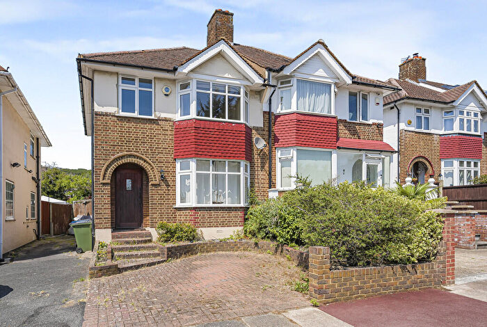 3 Bedroom Semi-Detached House For Sale In Rochester Way, Eltham, SE9