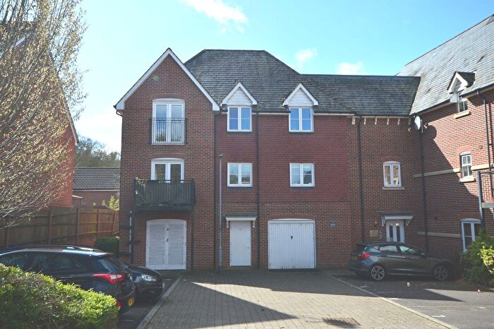 2 Bedroom Flat For Sale In Pilgrims Way, Laverstock, Salisbury, SP1