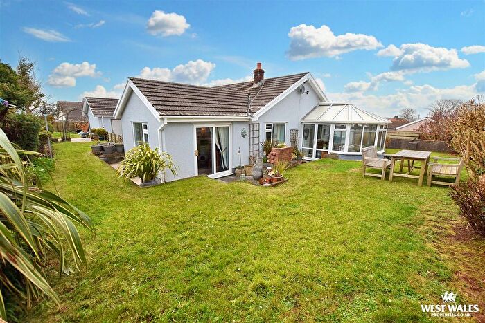 4 Bedroom Detached Bungalow For Sale In Longfield, Penally, Tenby, SA70