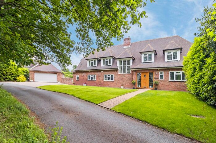 4 Bedroom Detached House For Sale In Dean Wood Road, Jordans, HP9