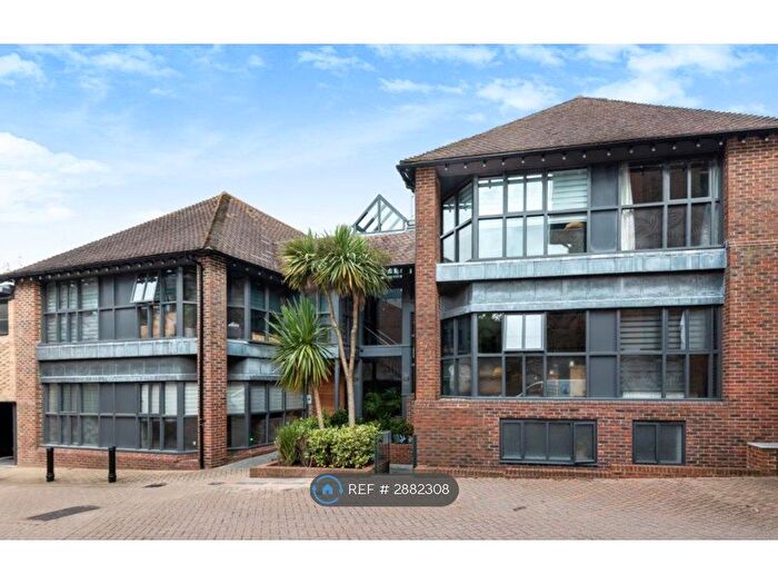 1 Bedroom Flat To Rent In Capitol House, Winchester, SO23