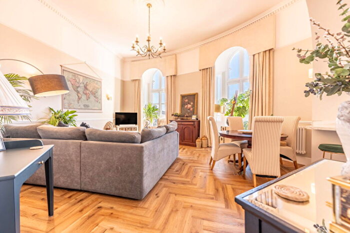 2 Bedroom Flat For Sale In Imperial Apartments, South Western House, Southampton, SO14