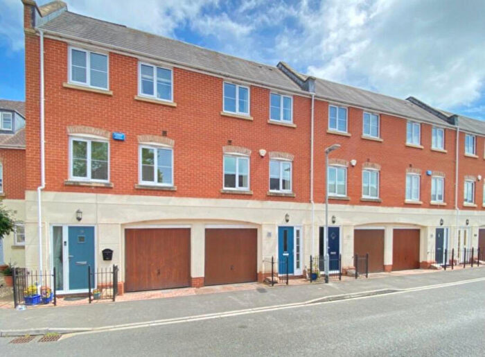 4 Bedroom Town House For Sale In Gunville Gardens, Sherborne, DT9