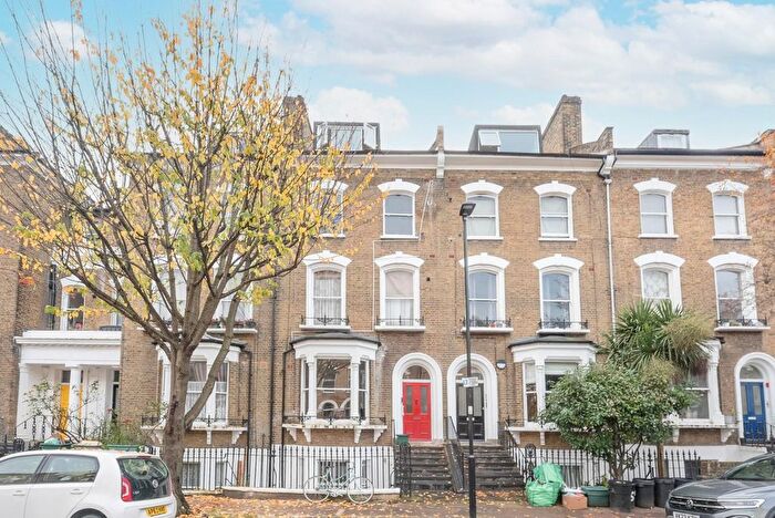 1 Bedroom Flat For Sale In Pyrland Road, London, N5