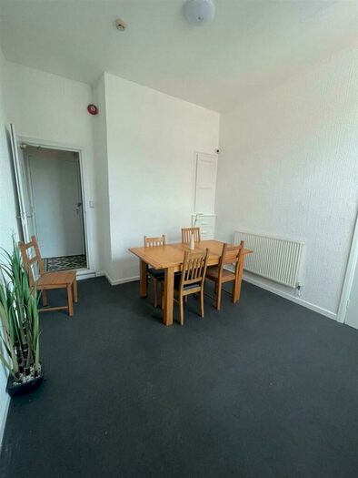 6 Bedroom Property To Rent In Chamberlain Avenue, Stoke-On-Trent, ST4