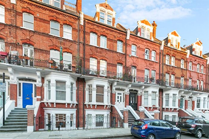 1 Bedroom Flat For Sale In Avonmore Road, London, W14