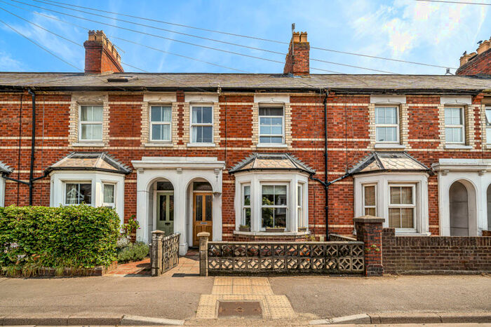3 Bedroom Terraced House For Sale In Reading Road, Henley-on-Thames, Oxfordshire, RG9